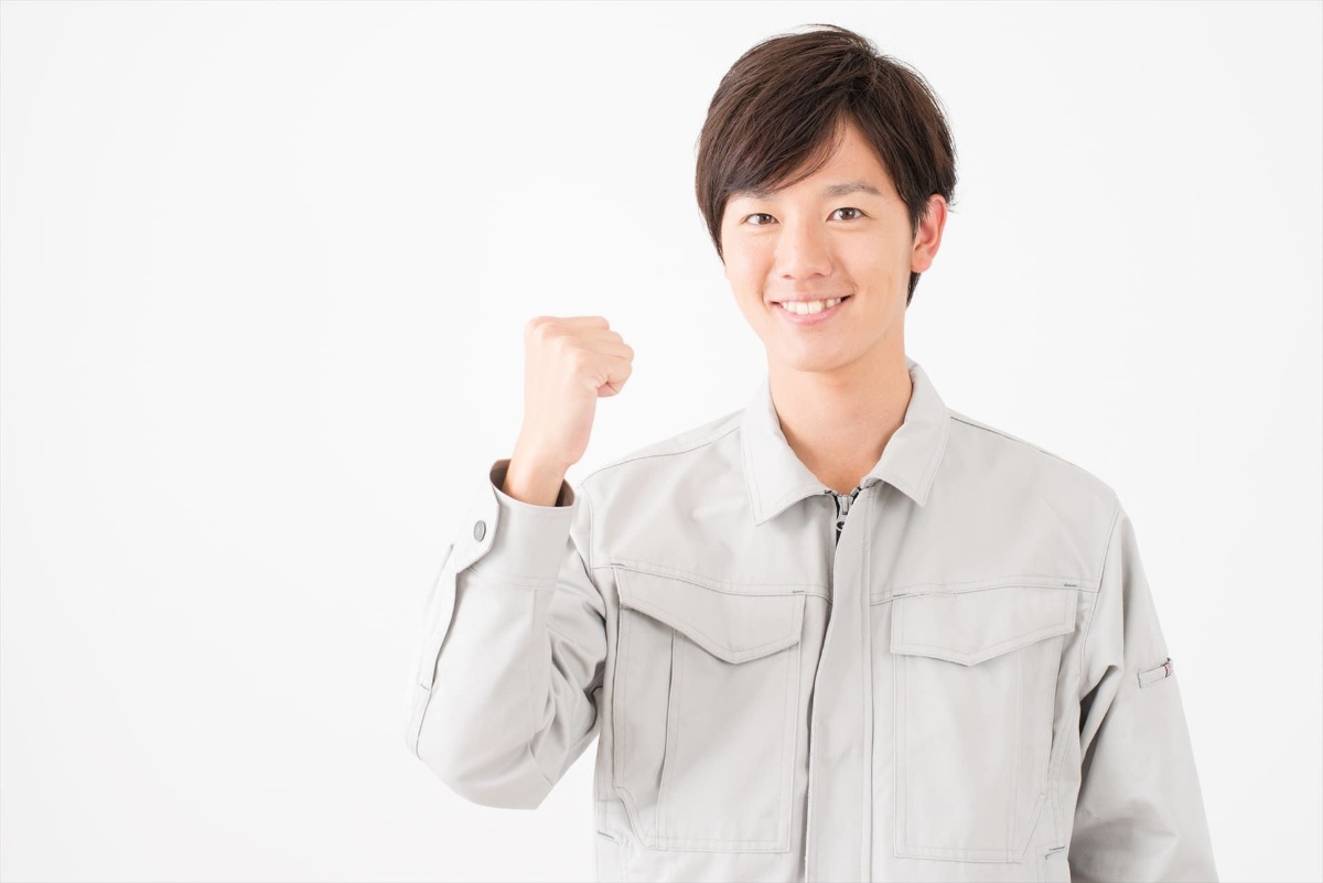 男性のスタッフ (2) (1)